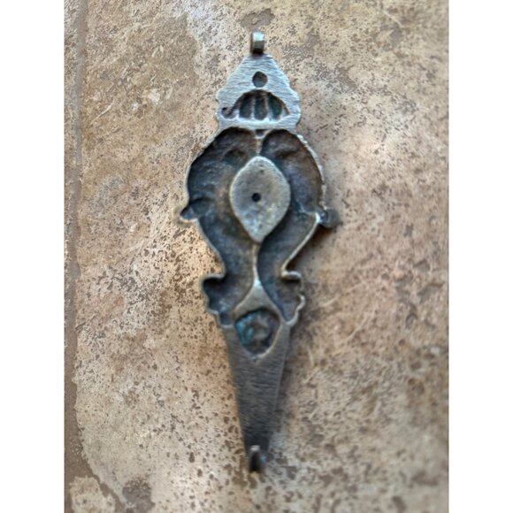 Antique Indian Silver Pendant With Turquoise Gemstones & Intricate Detailing - Picture 2 of 5